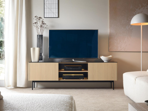 TV-Schrank Kaschmir mit Metallfüßen und gerillter Front OMBIS